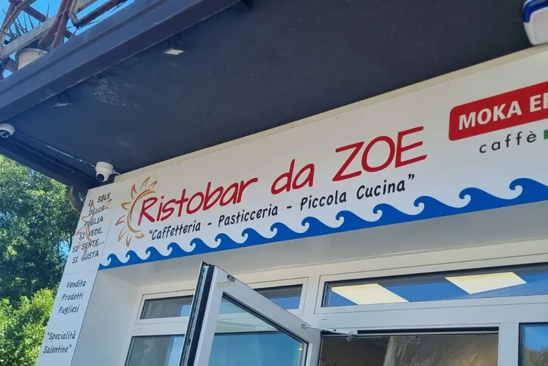 Insegna Ristobar da ZOE sopra l'ingresso